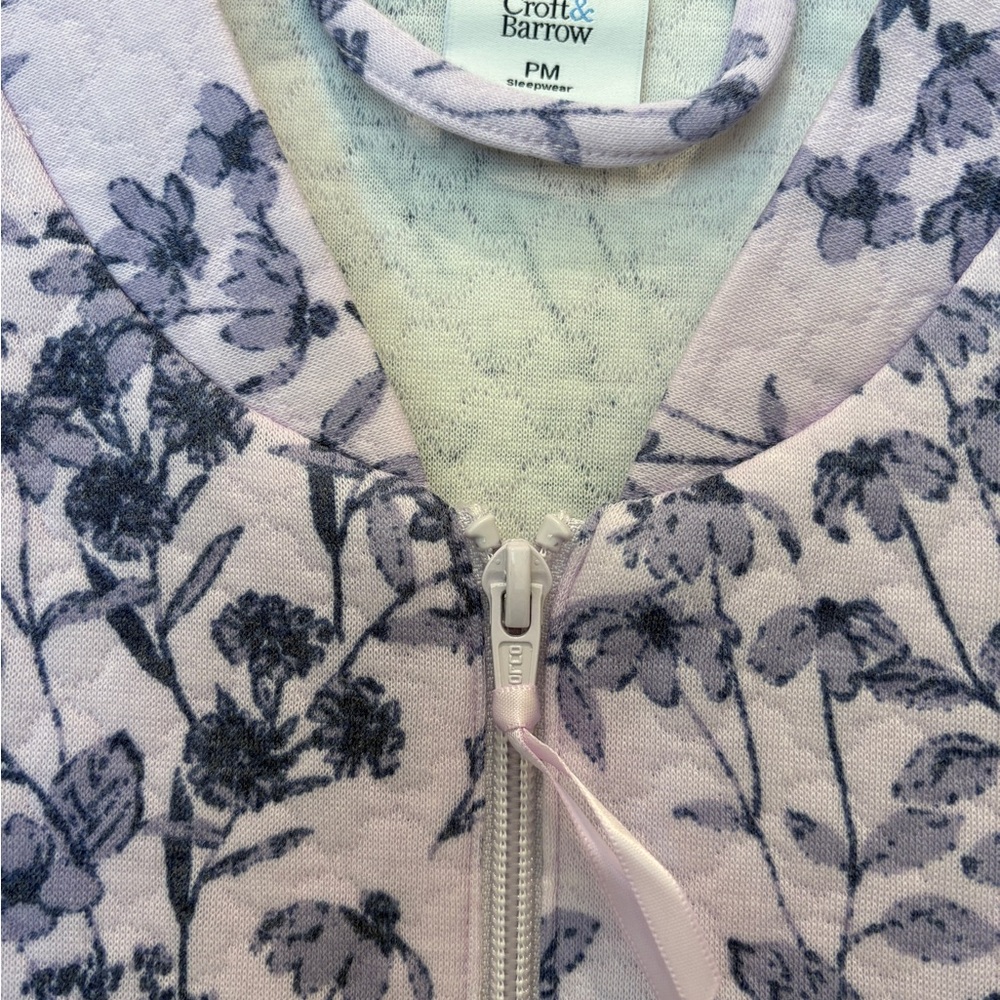 Floral Quilted Lavender Zip Front Bathrobe PM - Picture 3 of 6